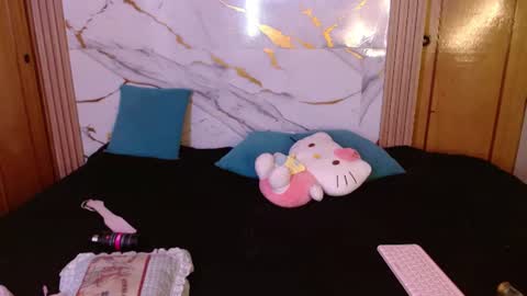 Snapshot of w_kittycat chatting on June 2026 04:48:01 PM kitty SUPORT ME AND MY BABY SINGLE MOMY online show from June 2026 04:48:01 PM