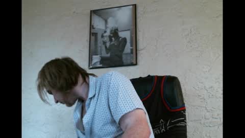 Wacky online show from November 2025 06:18:02 PM