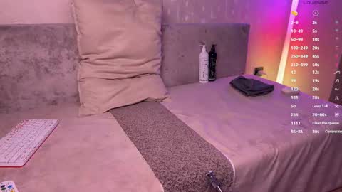 Snapshot of walt_enjoy chatting on June 2026 08:11:01 PM Walt Enjoy online show from June 2026 08:11:01 PM