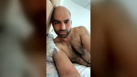 waqasshaukat762 online show from April 2026 10:10:02 PM