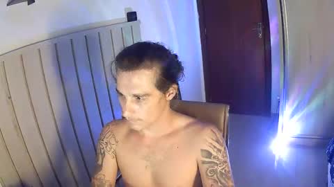 wave_boyy online show from May 2026 12:29:01 AM