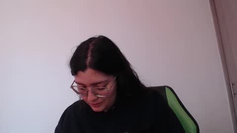 Trixie 3 online show from February 2026 08:01:02 PM