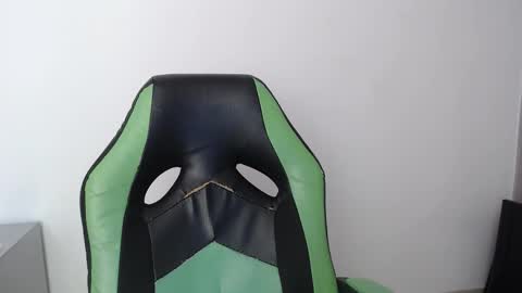 Trixie 3 online show from February 2026 02:27:01 PM