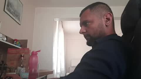 Snapshot of weezing442 chatting on December 2024 07:02:02 AM alp online show from December 2024 07:02:02 AM