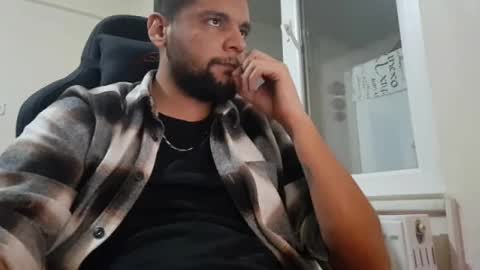 Snapshot of weezing442 chatting on January 2025 05:41:01 PM alp online show from January 2025 05:41:01 PM