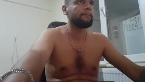 Snapshot of weezing442 chatting on February 2025 09:30:01 PM alp online show from February 2025 09:30:01 PM