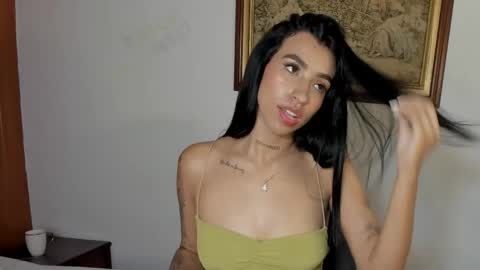 Wendy Marshall  online show from April 2026 07:58:01 PM