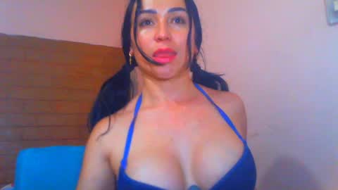 TaTis online show from December 2024 08:28:02 PM