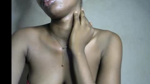 Snapshot of wet_pussy200 chatting on January 2026 07:59:01 PM Bella online show from January 2026 07:59:01 PM