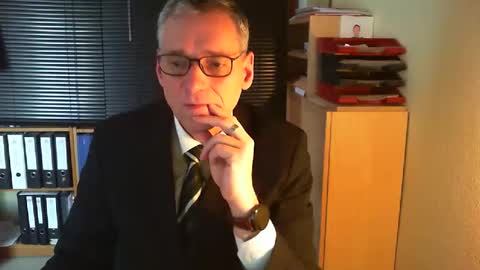 Franz online show from December 2025 10:00:01 AM