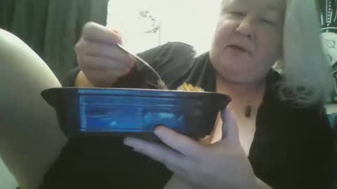 whipsnap19 online show from May 2026 09:42:01 PM