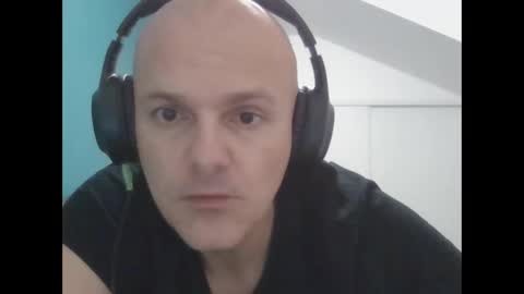 Snapshot of whiteeaglesrb chatting on January 2025 09:20:01 PM whiteeaglesrb online show from January 2025 09:20:01 PM