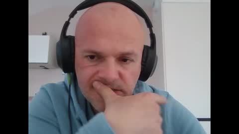 Snapshot of whiteeaglesrb chatting on February 2025 03:52:01 PM whiteeaglesrb online show from February 2025 03:52:01 PM