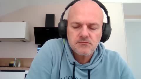 Snapshot of whiteeaglesrb chatting on March 2026 10:42:02 AM whiteeaglesrb online show from March 2026 10:42:02 AM