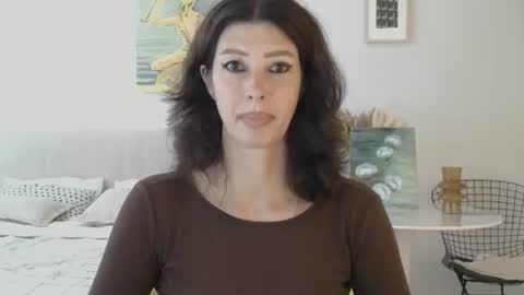 Snapshot of whitequeen888 chatting on June 2026 06:14:01 AM White Queen online show from June 2026 06:14:01 AM