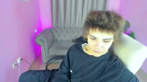 Snapshot of whiterabbit342 chatting on January 2026 04:00:01 PM Geoffrey online show from January 2026 04:00:01 PM