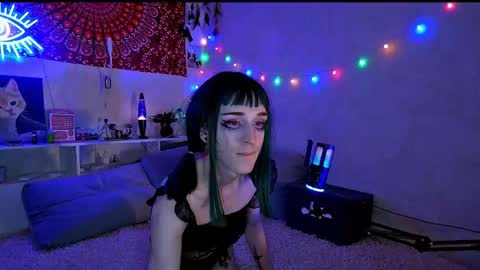 Alexa online show from October 2025 07:52:01 PM