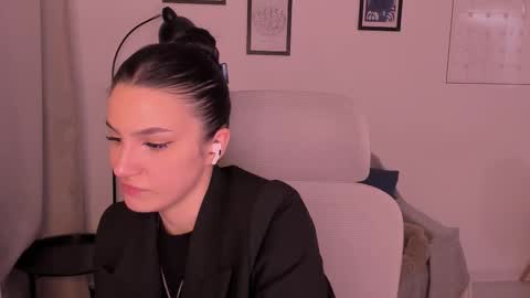 whoislulu online show from March 2026 03:51:01 PM