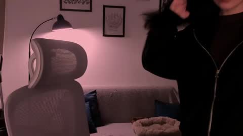 whoislulu online show from March 2026 07:03:01 PM