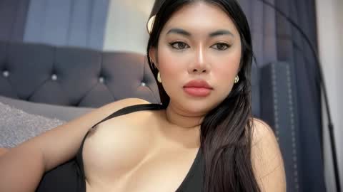Sofia online show from December 2025 12:27:02 AM