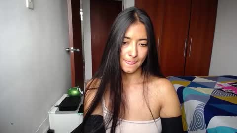 Ilauren online show from March 2026 11:47:02 AM