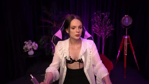 Snapshot of wild_alice_me chatting on April 2026 03:49:02 PM Alice online show from April 2026 03:49:02 PM