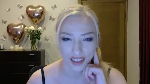 Snapshot of wild_silk_desire chatting on July 2026 04:25:02 PM Alina online show from July 2026 04:25:02 PM