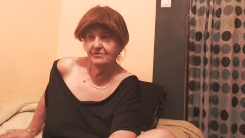 Snapshot of wildredcat chatting on June 2026 08:33:01 PM WildRedCat online show from June 2026 08:33:01 PM