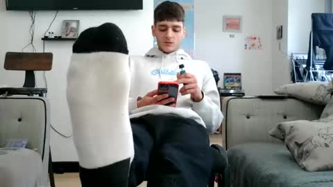 willy_est_95 online show from April 2026 12:58:01 PM