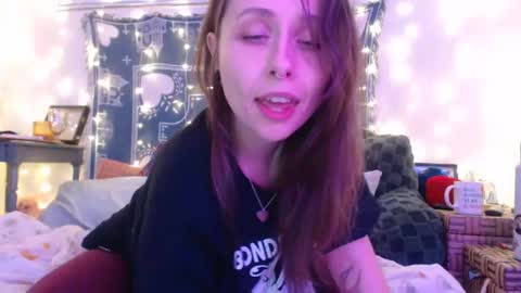 Eevie online show from December 2024 05:51:01 AM