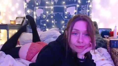 Eevie online show from December 2024 01:29:01 AM