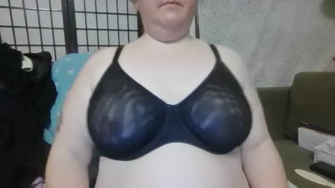 Winnie online show from March 2026 05:12:01 AM