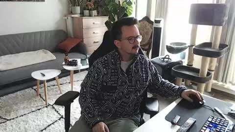 cream36 online show from November 2025 09:00:02 AM