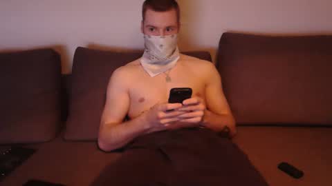 Snapshot of wolf021221 chatting on April 2026 08:37:01 AM wolf021221 online show from April 2026 08:37:01 AM