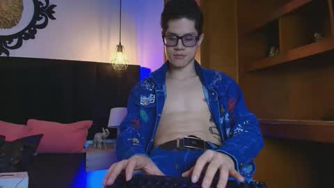  W O L F  online show from March 2026 11:11:02 AM