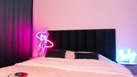 Snapshot of wowlovie666 chatting on December 2024 03:00:01 AM Emi online show from December 2024 03:00:01 AM