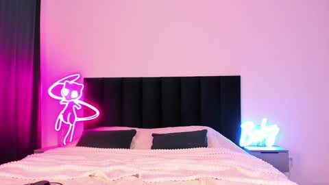 Snapshot of wowlovie666 chatting on December 2024 08:23:02 AM Emi online show from December 2024 08:23:02 AM