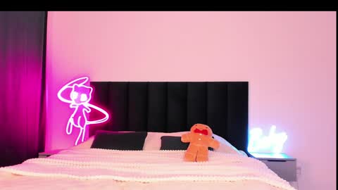 Snapshot of wowlovie666 chatting on January 2025 03:58:01 AM Emi online show from January 2025 03:58:01 AM