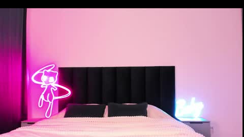 Snapshot of wowlovie666 chatting on February 2025 05:05:01 AM Emi online show from February 2025 05:05:01 AM