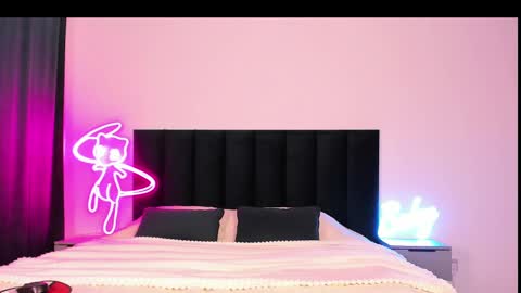 Snapshot of wowlovie666 chatting on March 2025 05:03:02 AM Emi online show from March 2025 05:03:02 AM