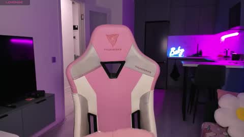 Snapshot of wowlovie666 chatting on October 2025 04:08:01 PM Emi online show from October 2025 04:08:01 PM