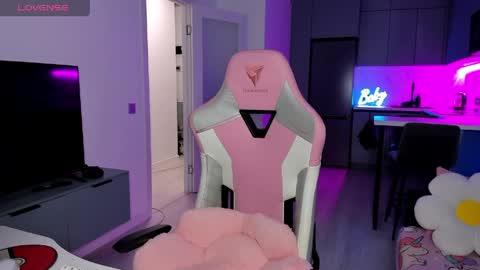 Emi online show from March 2026 04:59:02 AM