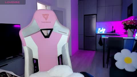 Emi online show from April 2026 05:12:02 AM