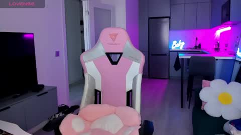 Emi online show from April 2026 04:59:02 AM