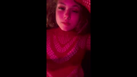 Snapshot of x3maxmaybe chatting on March 2026 04:51:01 AM x3maxmaybe online show from March 2026 04:51:01 AM