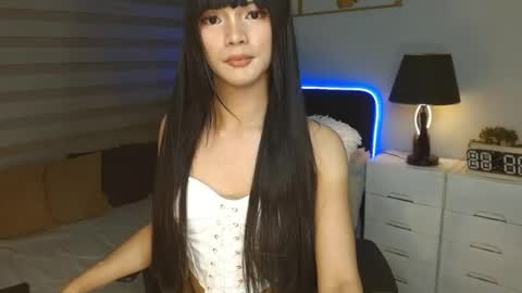 Snapshot of xasian_dollx chatting on June 2026 10:37:02 AM ELLA online show from June 2026 10:37:02 AM