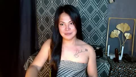 Godess  Lucy online show from April 2026 06:09:01 PM