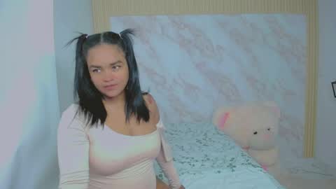 XiomyFox online show from May 2026 11:05:02 AM
