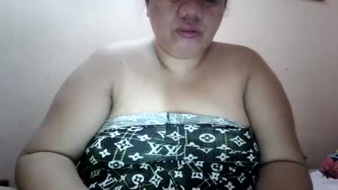 Snapshot of xjuicytits chatting on February 2026 01:02:02 AM xjuicytits online show from February 2026 01:02:02 AM