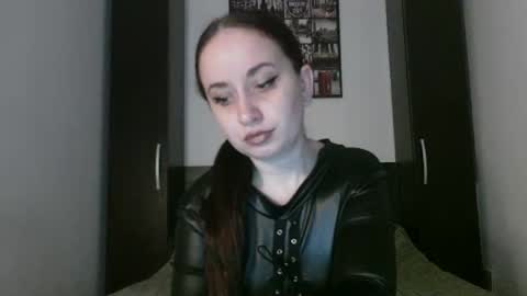 Snapshot of xmistressemmax chatting on November 2025 08:42:01 AM Mistress Emma online show from November 2025 08:42:01 AM